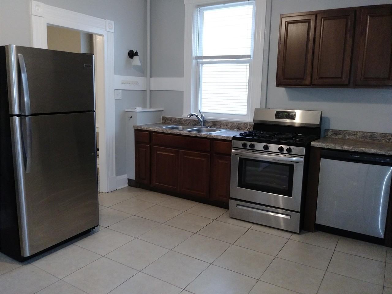4600 Vine St #3 - Photo 6 of 16