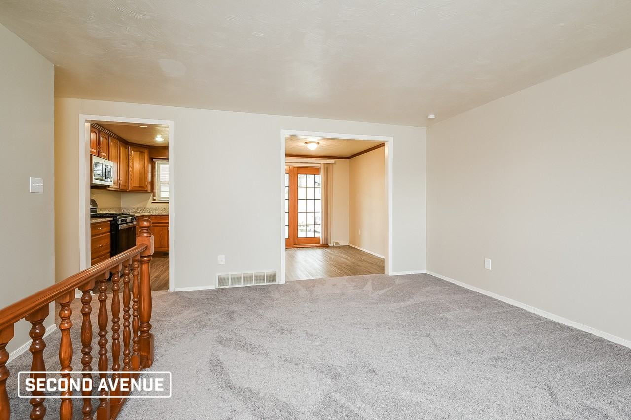 16 Cree Dr - Photo 2 of 17