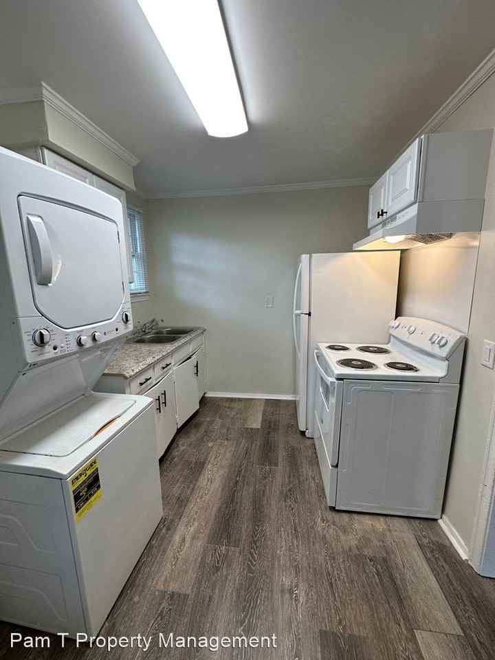 1130 E 53rd St - Photo 2 of 11