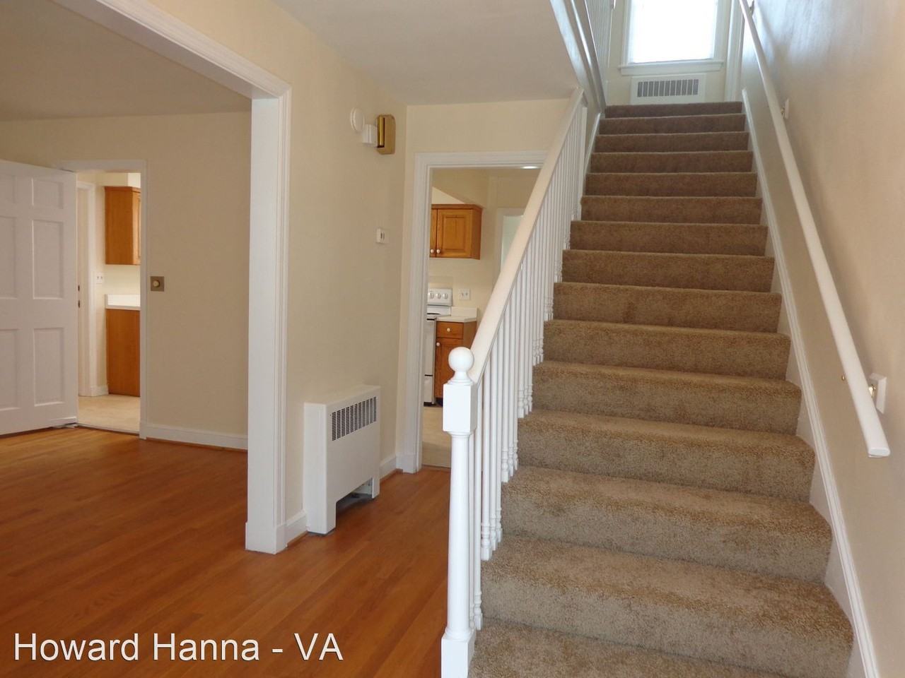 7215 Midfield St - Photo 2 of 37
