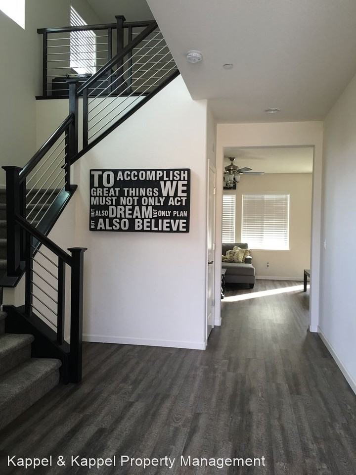1235 Cornell Ct - Photo 2 of 7