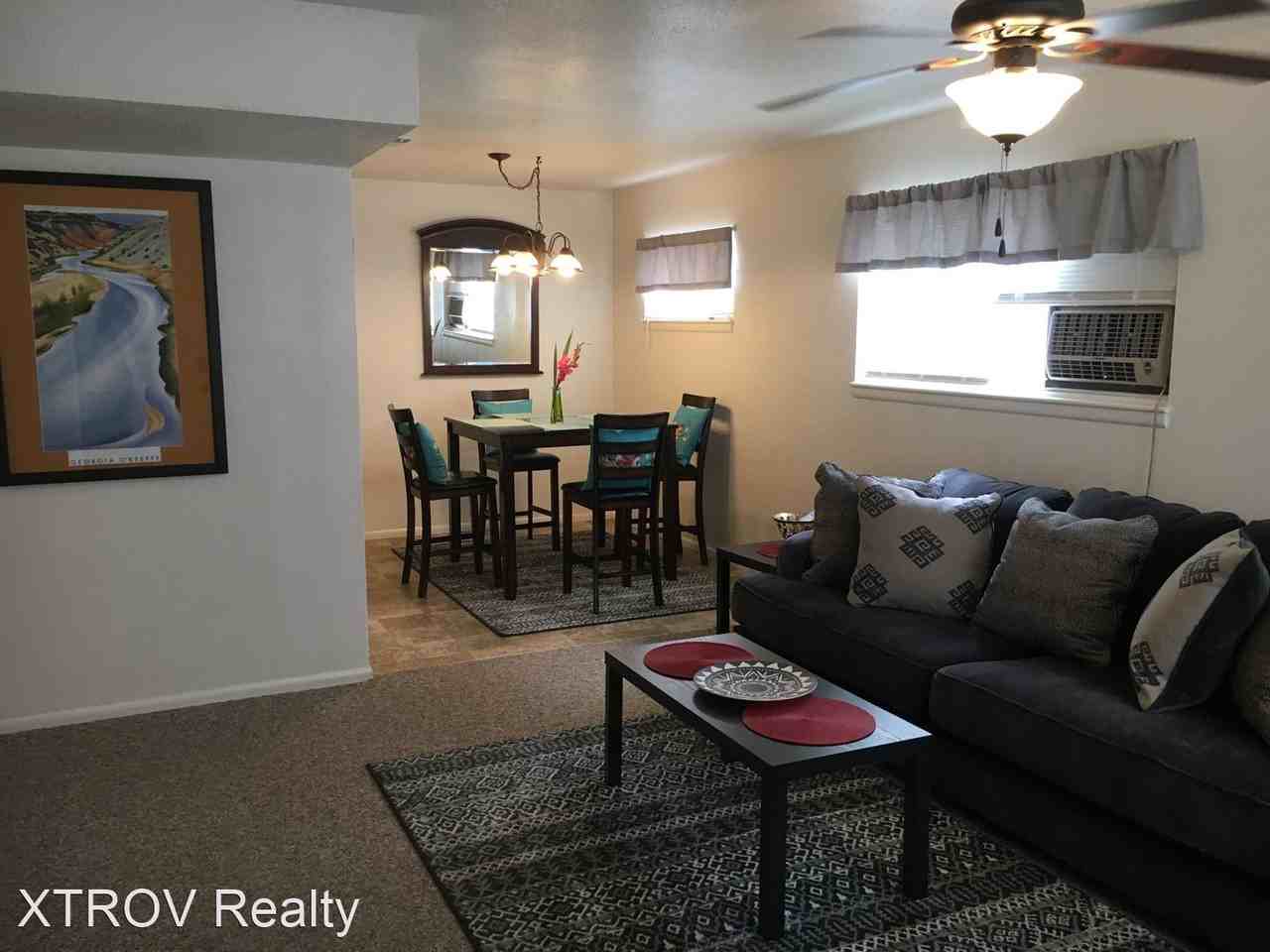 605 E 4th St - Photo 3 of 19