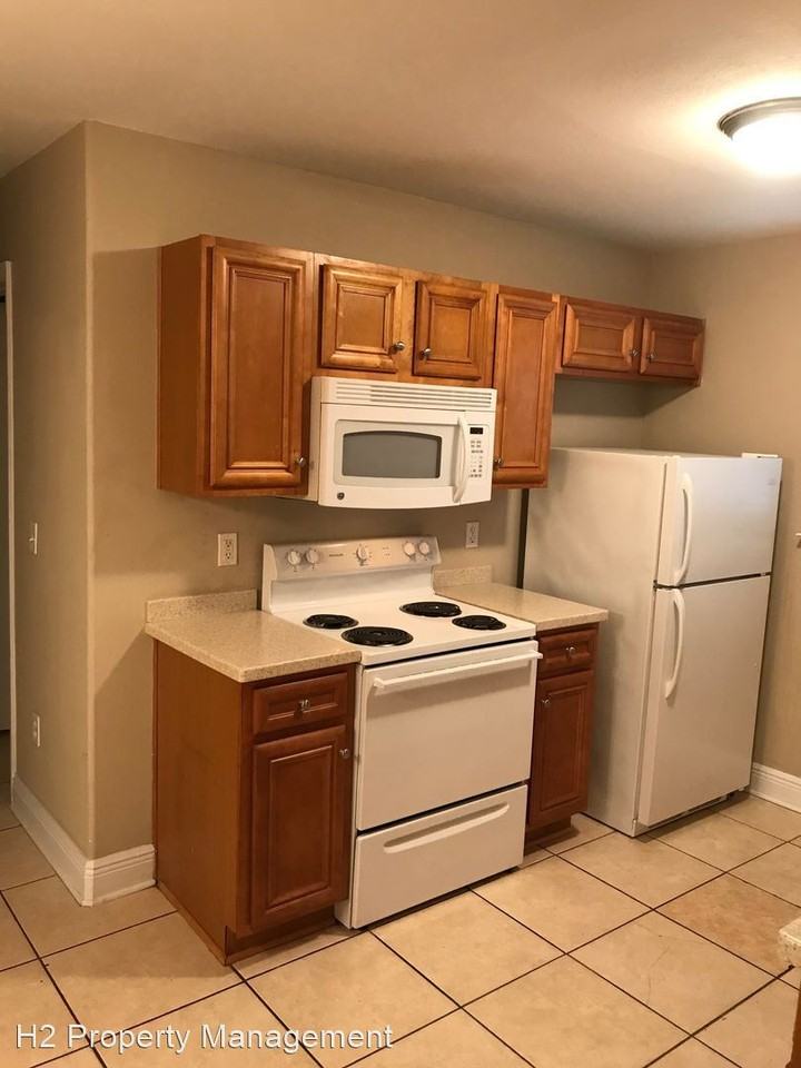 Cedarbrook Townhomes - Photo 2 of 9