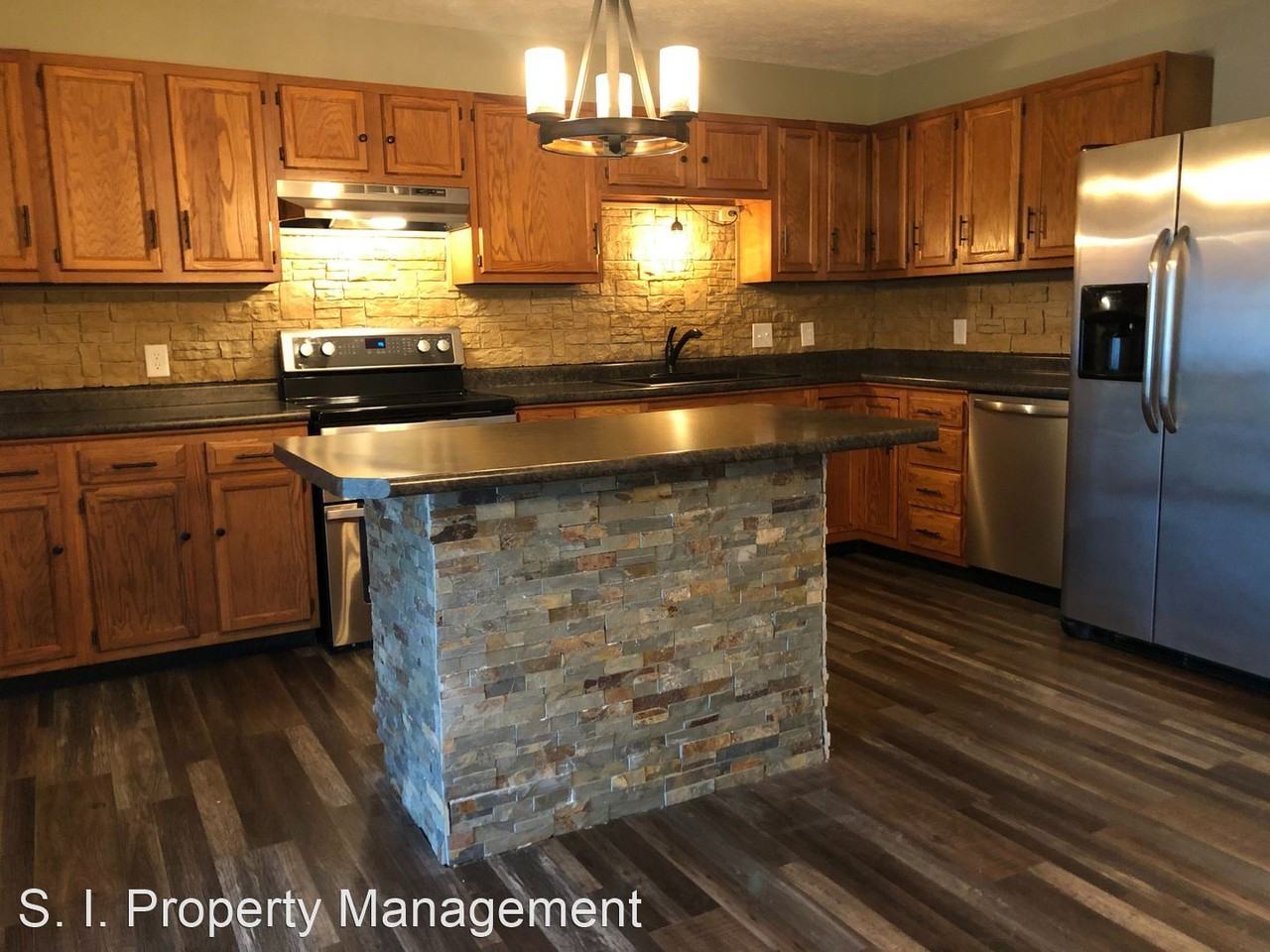 2208 Jennifer Ln - Photo 2 of 18