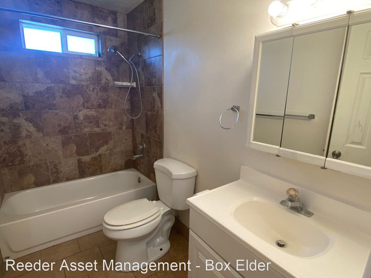 541 East Mac Lane - Photo 2 of 21
