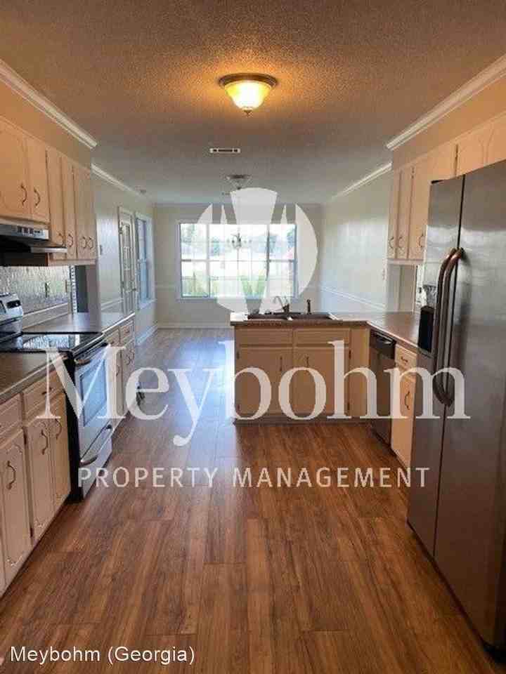 4714 Broad Oak Ct - Photo 3 of 16