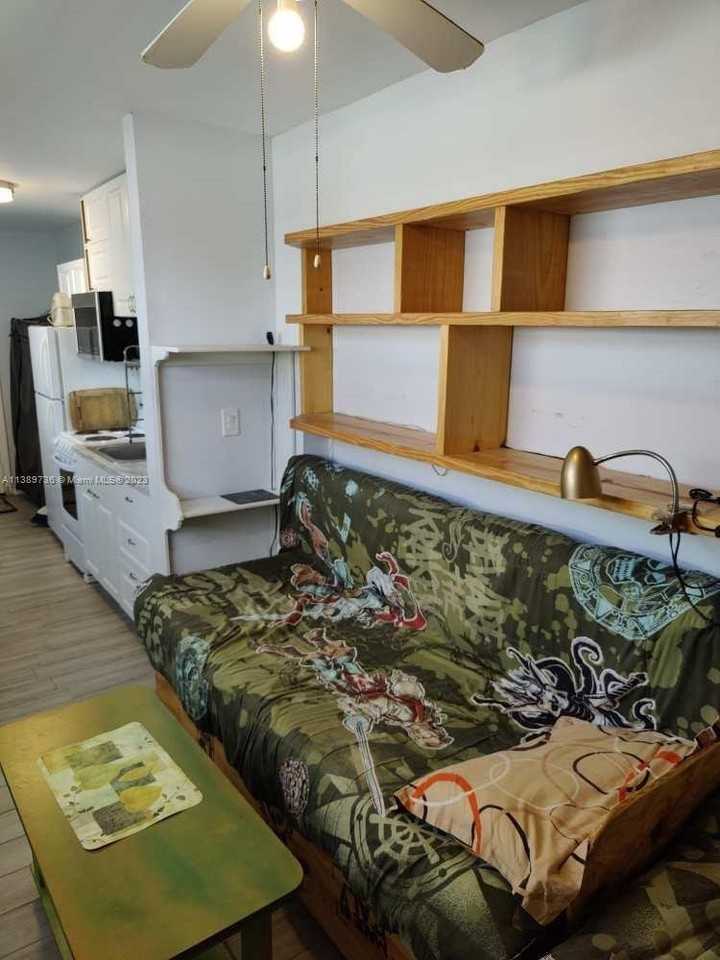 1279 Ne 180th St #2 - Photo 3 of 7