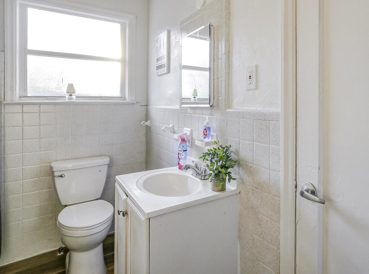 W Main St - Photo 4 of 11