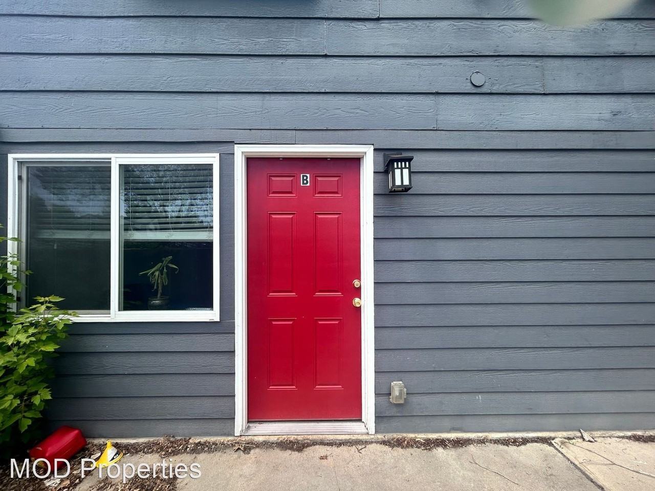 5335 Newton St - Photo 2 of 25