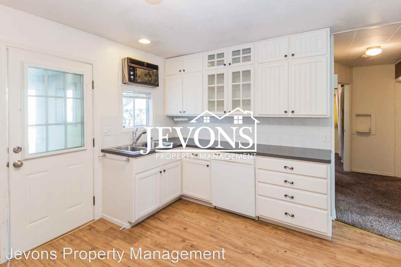 913 N 16th Ave - Photo 3 of 20