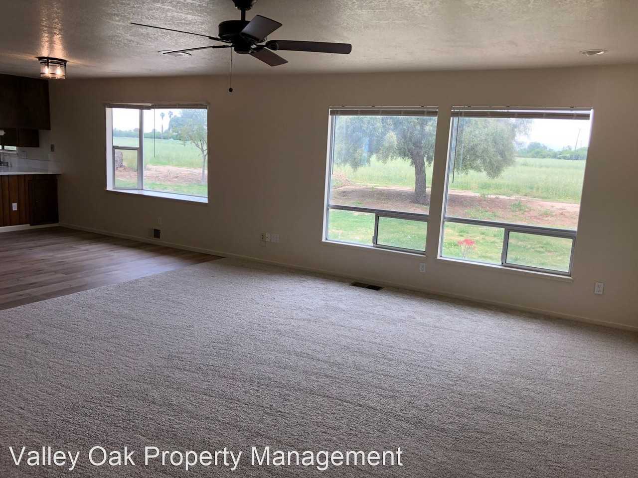 3201 Illinois Ave - Photo 3 of 13