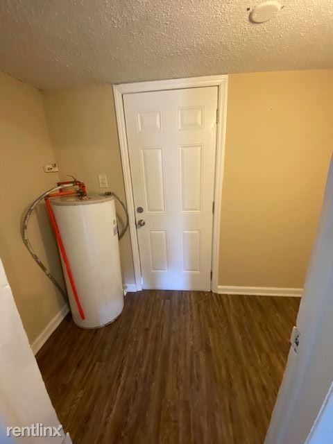 1013 Cranbrook St - Photo 2 of 13