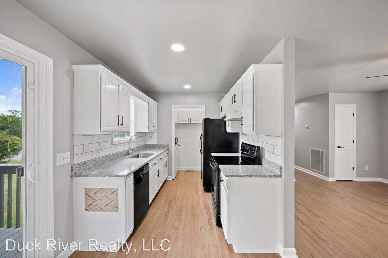 520 Lenape Path - Photo 2 of 19