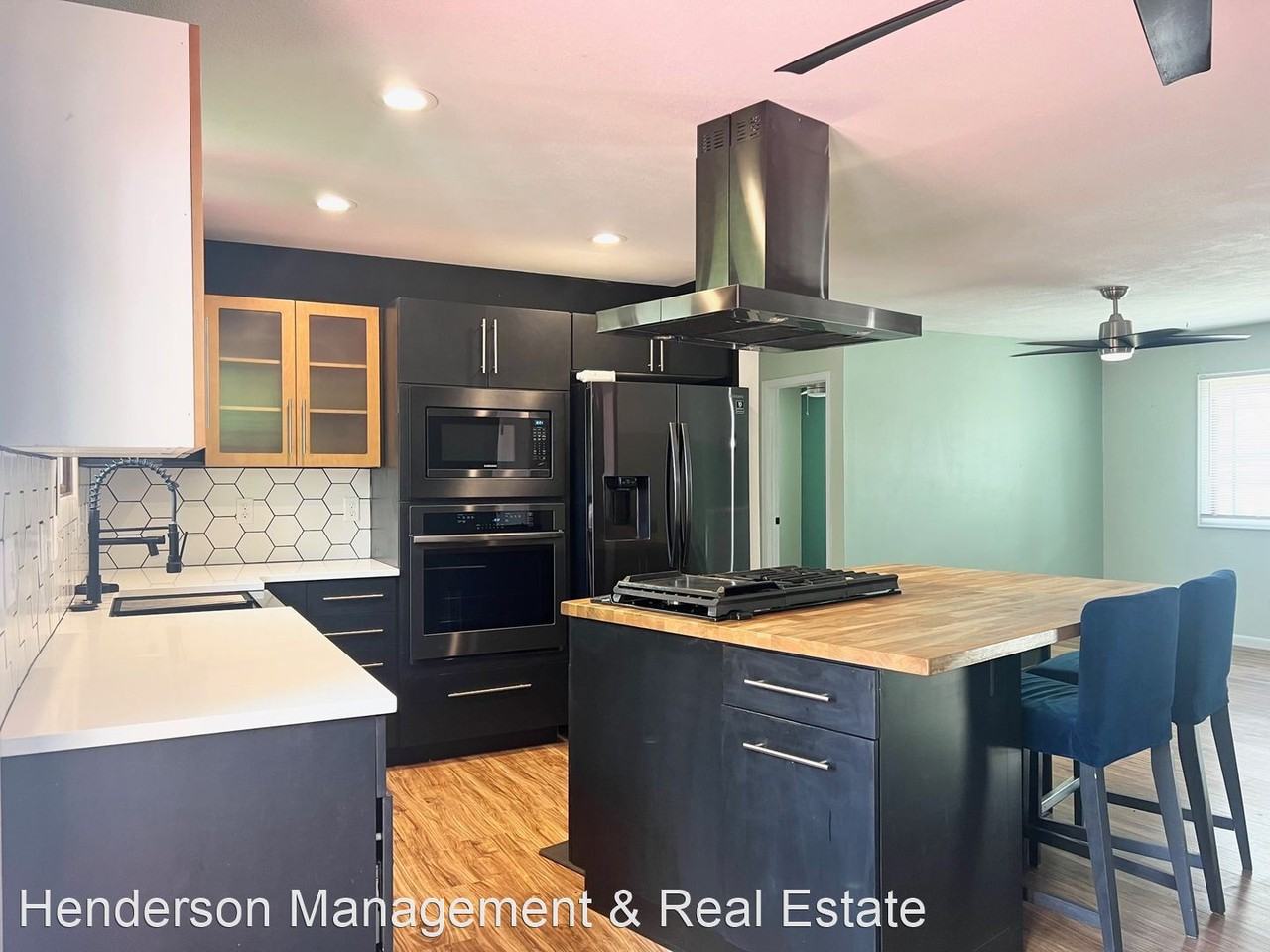 3898 Buena Vista Dr