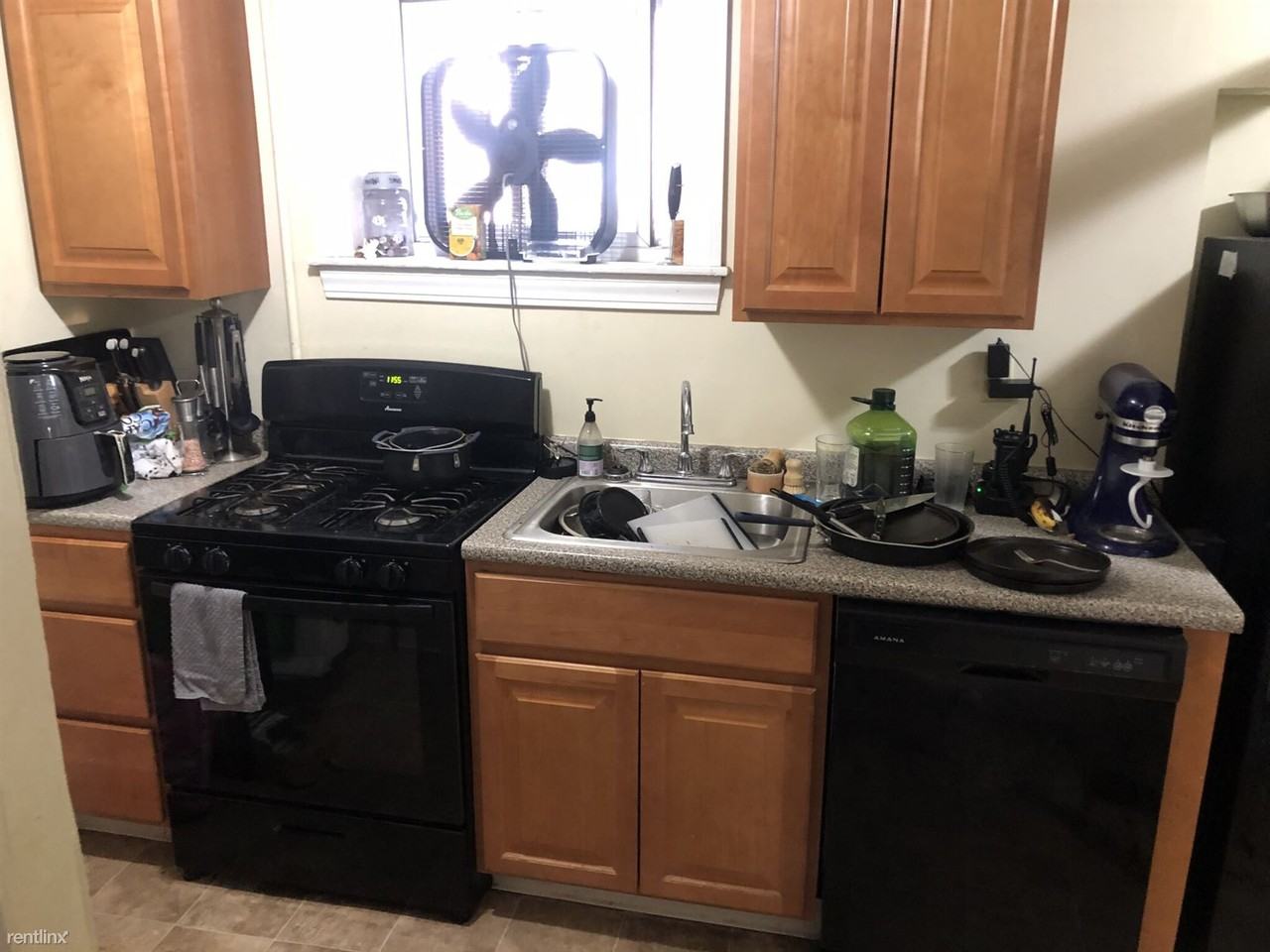 35 Gardner St - Photo 2 of 8