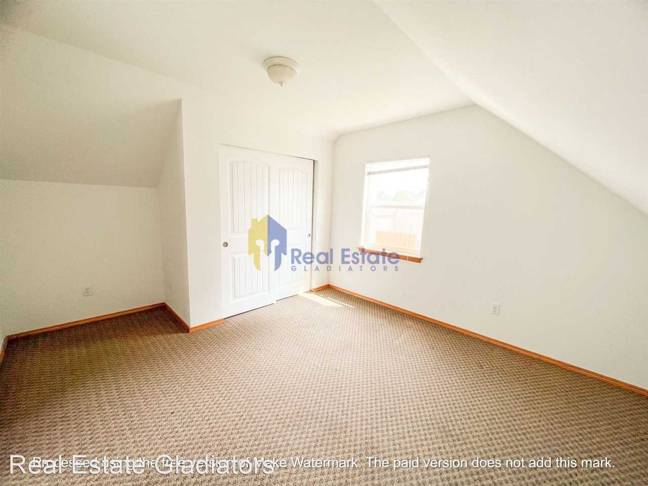 111 S Ferry Street A-B - Photo 3 of 6