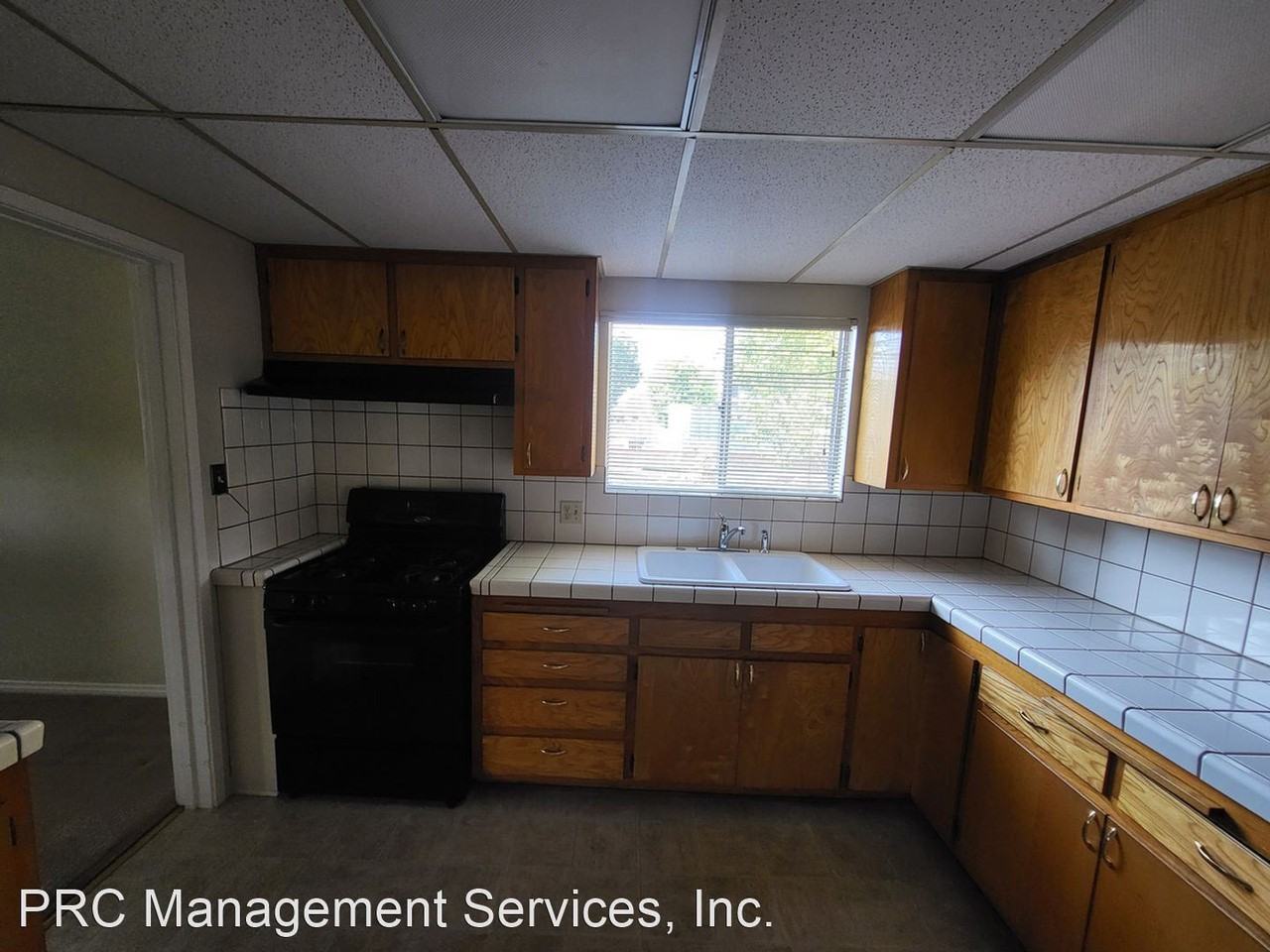 532 N Reese Pl - Photo 3 of 33