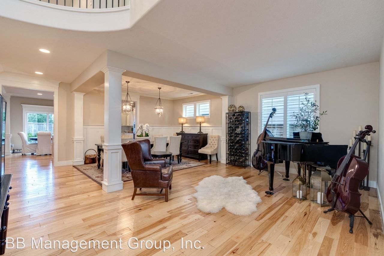 18393 Sw Huntington Ln - Photo 2 of 44