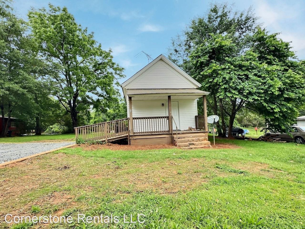 64 E Jones St - Photo 2 of 9