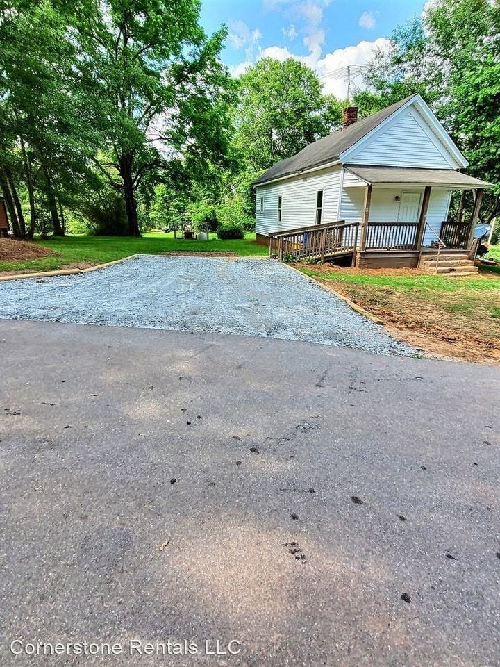 64 E Jones St - Photo 3 of 9