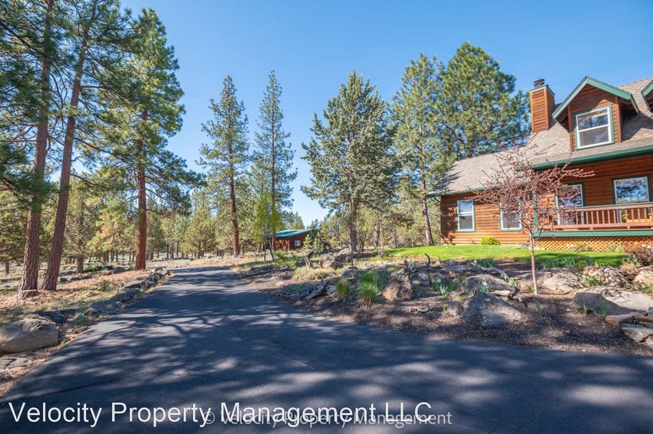 63313 Silverado Dr - Photo 2 of 33