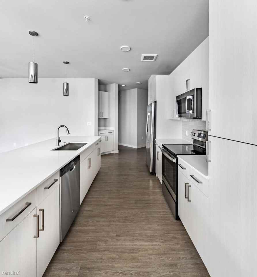 701 Industry Way - Photo 3 of 6