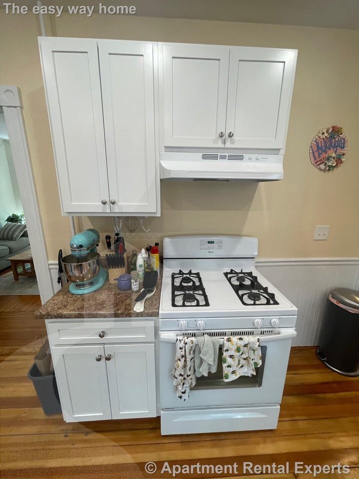 10 Chandler St #2 - Photo 3 of 16