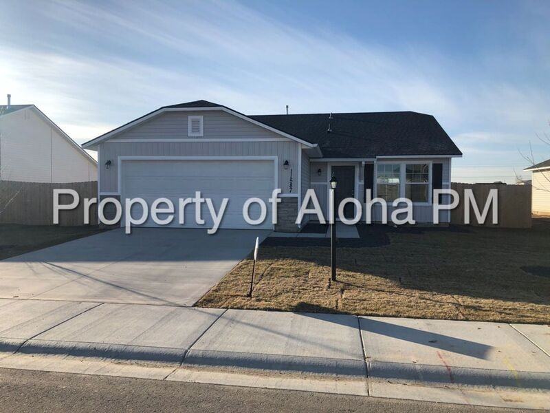 11587 Quincy St - Photo 2 of 12