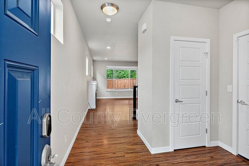 11913 173rd St E - Photo 3 of 45
