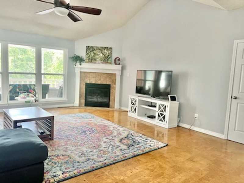 2196 Chase Dr - Photo 3 of 31