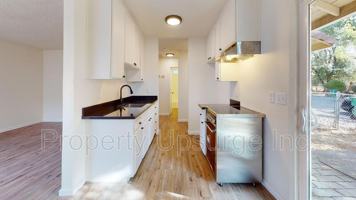 featured image of 1824 Parallel St
