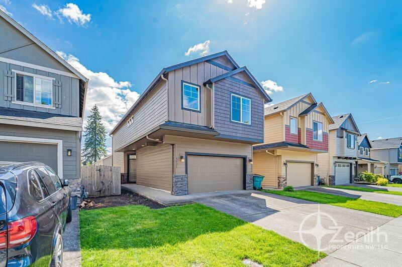 5921 Ne 48th St - Photo 5 of 35