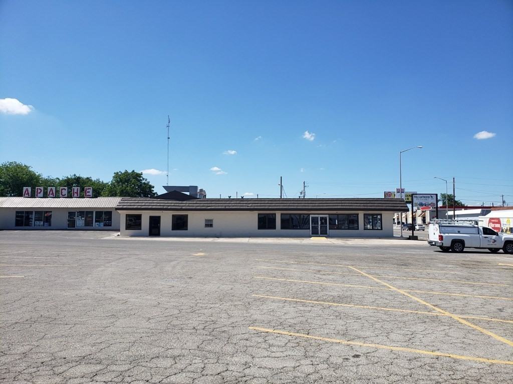 1000 Veterans Boulevard - Photo 4 of 31