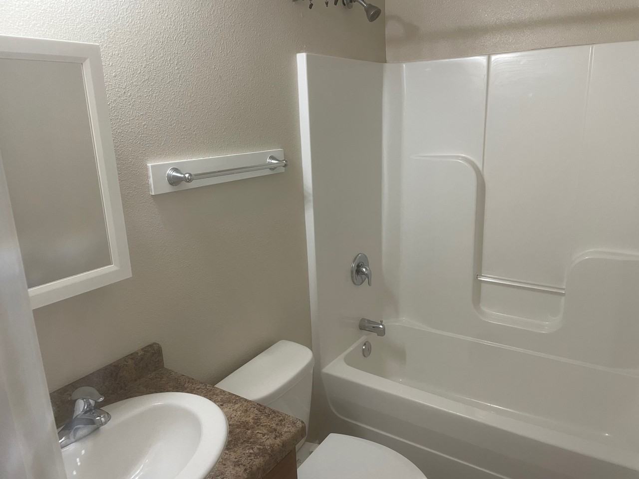 638 S Dakota St #3 - Photo 5 of 8