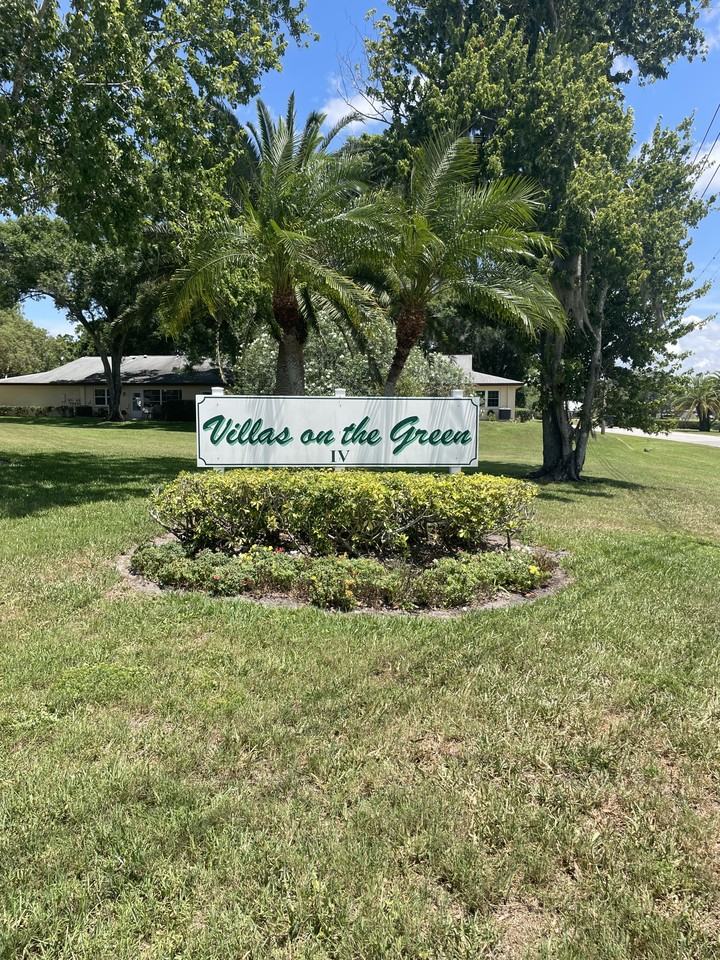 820 Maclaren Dr N #D - Photo 2 of 28