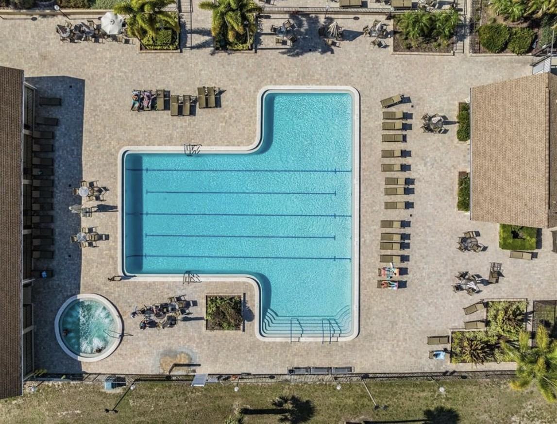 820 Maclaren Dr N #D - Photo 3 of 28