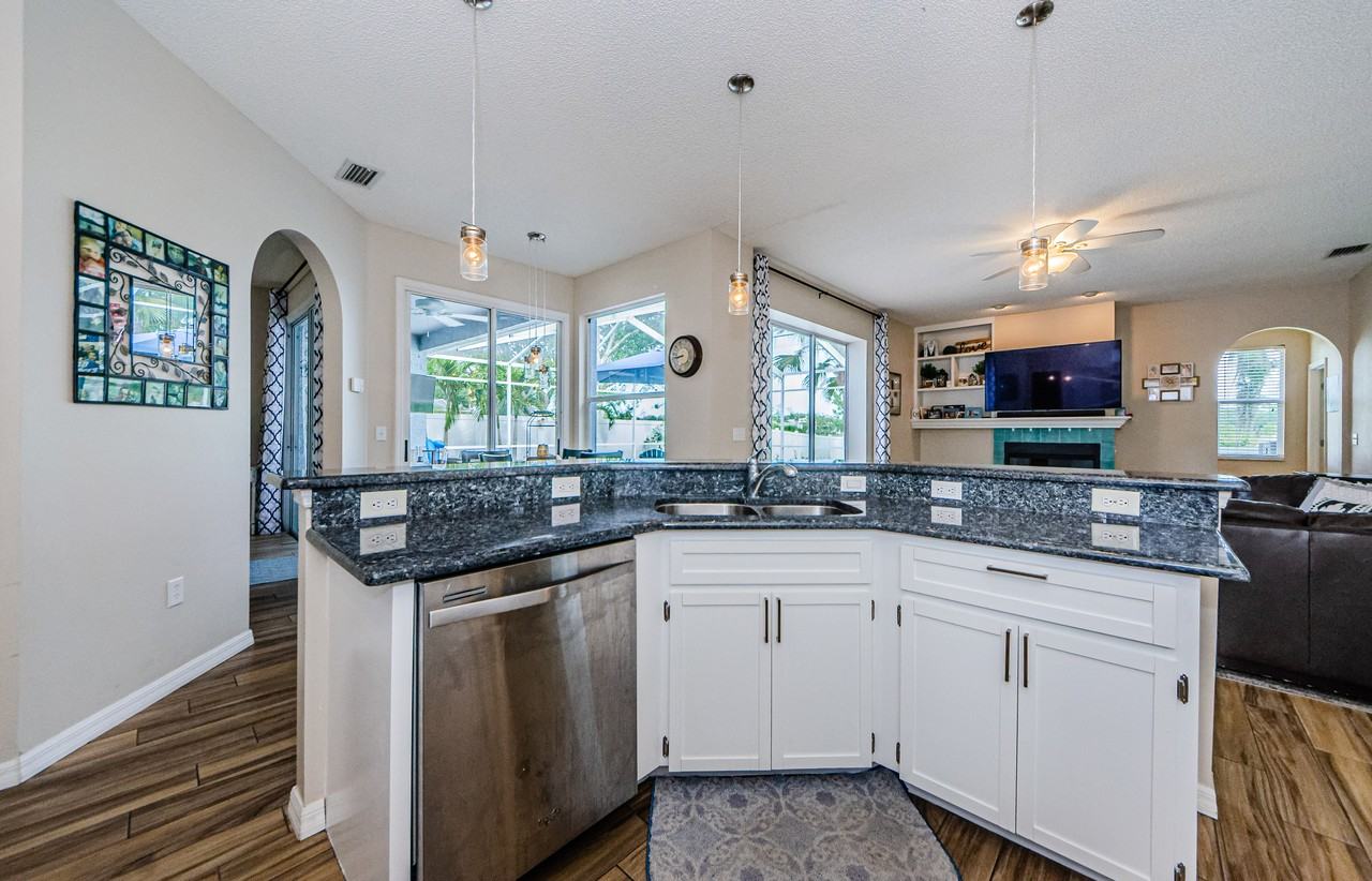 4801 Augusta Ave - Photo 2 of 50