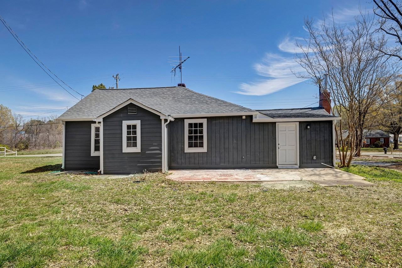 522 Melynda Rd - Photo 2 of 20