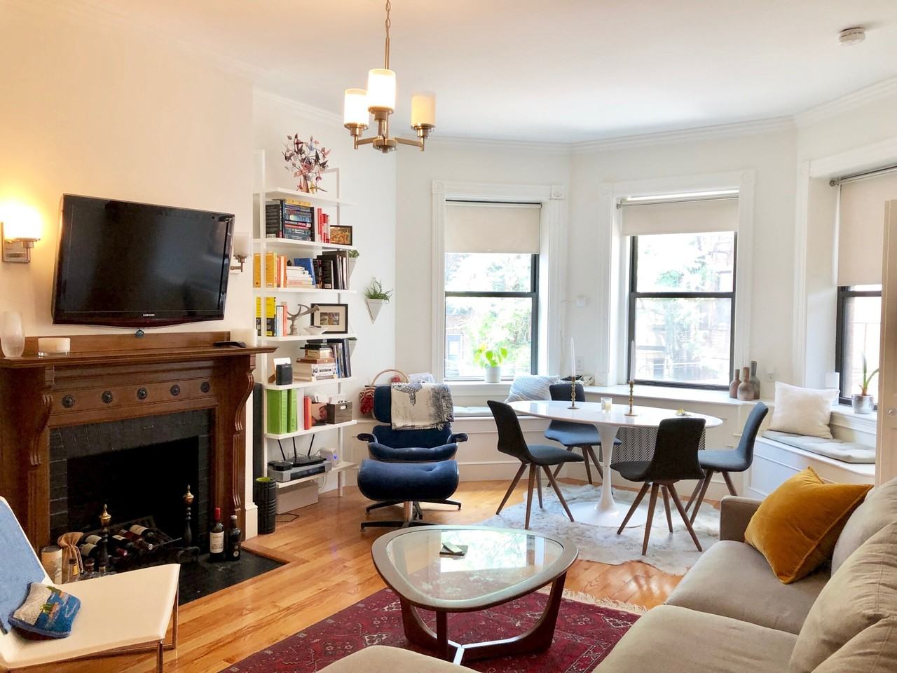 247 Newbury St #2R