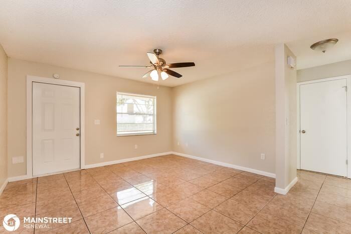 4099 Holder Park Dr - Photo 3 of 16