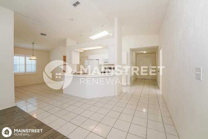 3891 Long Grove Ln - Photo 3 of 16