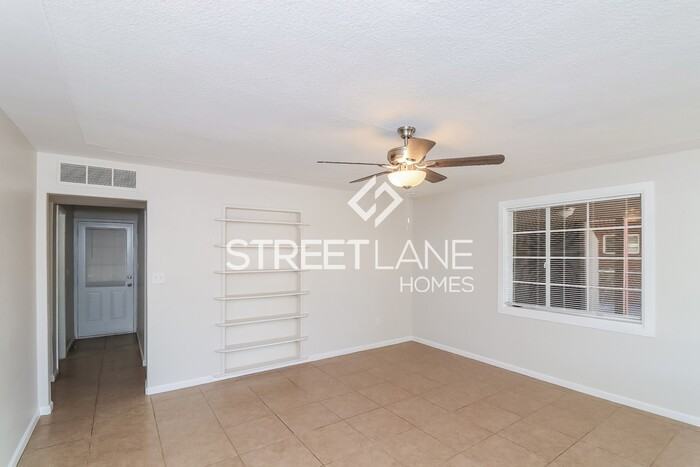 1049 E Nielson Ave - Photo 3 of 15