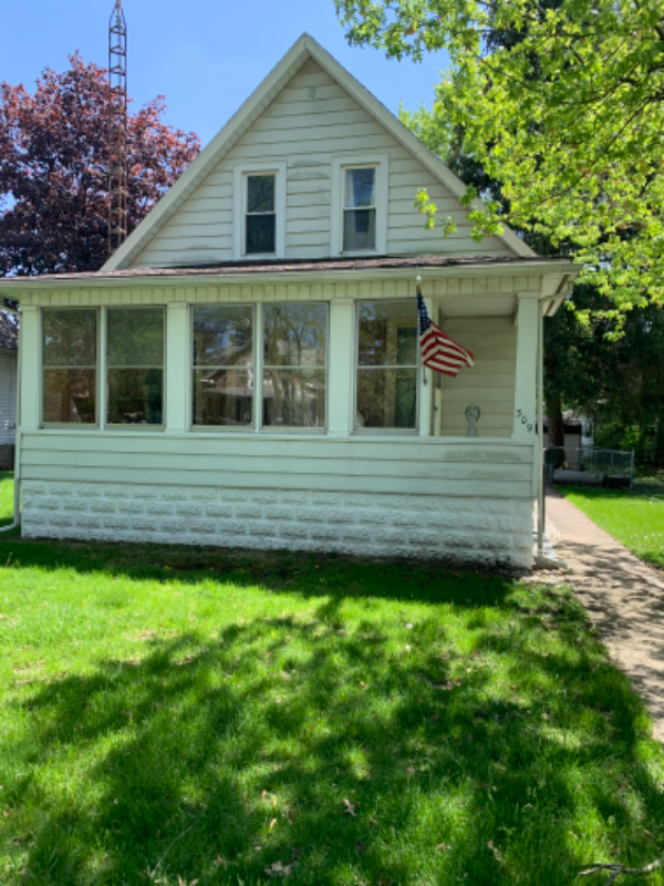 309 E South St - Photo 2 of 18