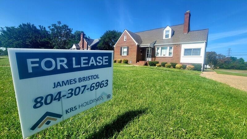 1300 Evergreen Ave - Photo 2 of 11