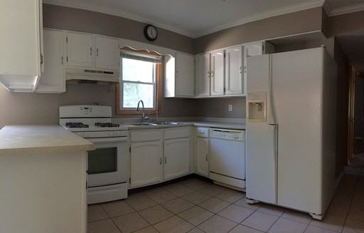 17 Cedar Dr - Photo 3 of 12