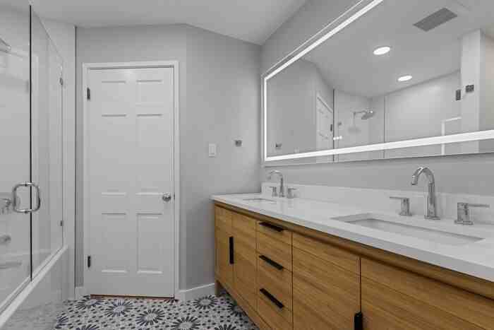 18226 58th Ave Ne - Photo 3 of 50