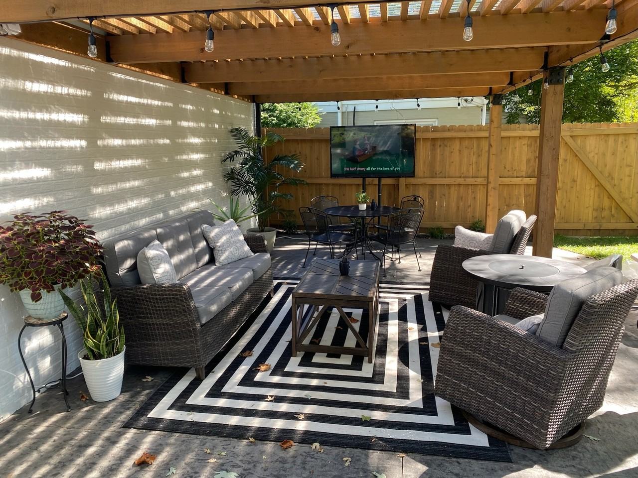 15 Foxboro Rd #NA - Photo 2 of 18