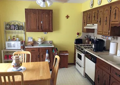 155 S 7th Ave #NA - Photo 3 of 6