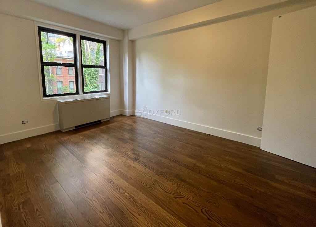 E 63rd St #3C - Photo 3 of 5