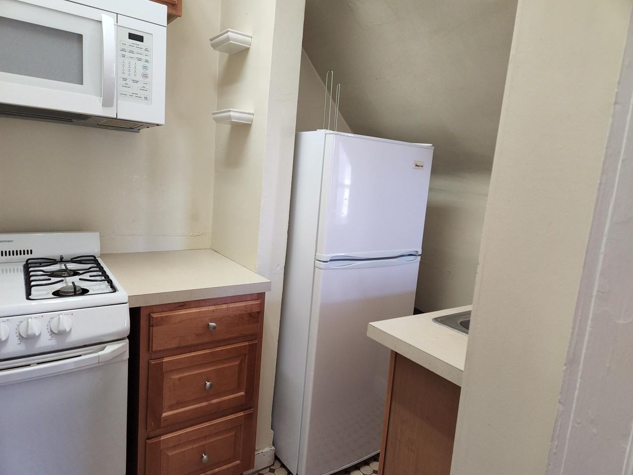 1639 N Ogden St #4 - Photo 5 of 11